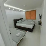 Natural And Apartman