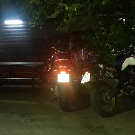 아파트 Natural And