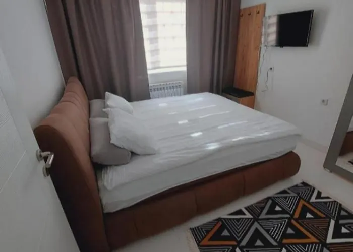 شقة Natural And *