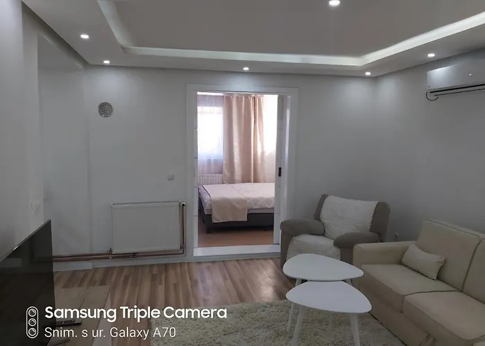 شقة Natural And *