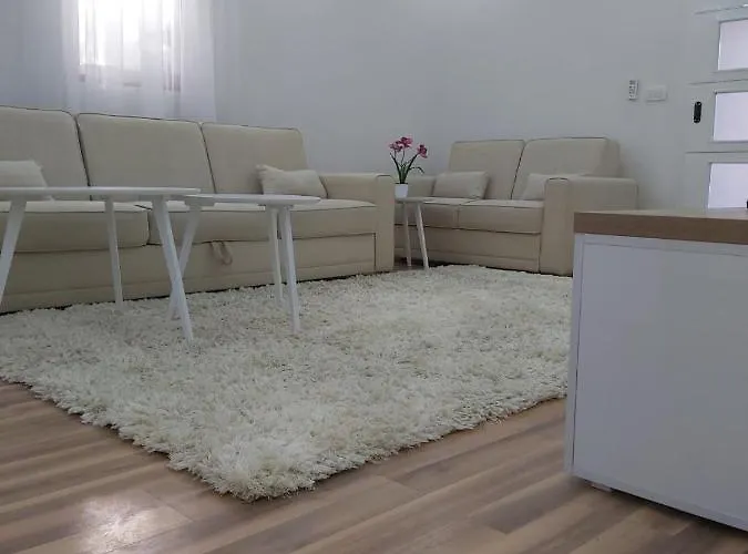 Natural And شقة *